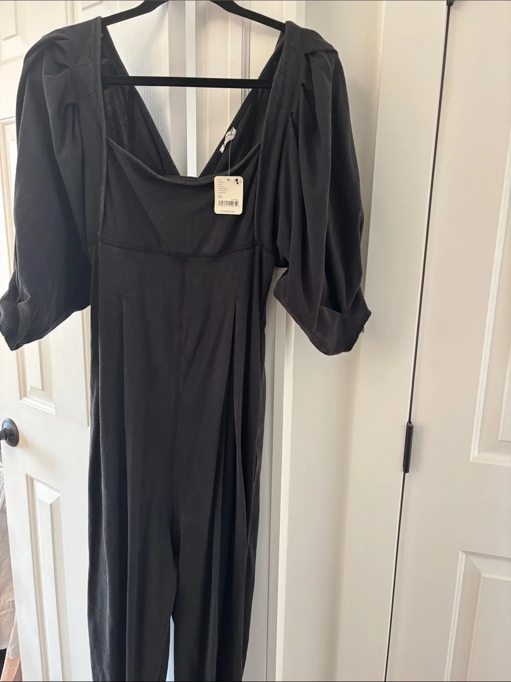 Black Puff-Sleeve puff Sleeve jumpsuit with Square Neckline